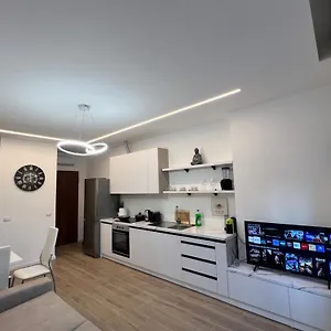 rezervați aici